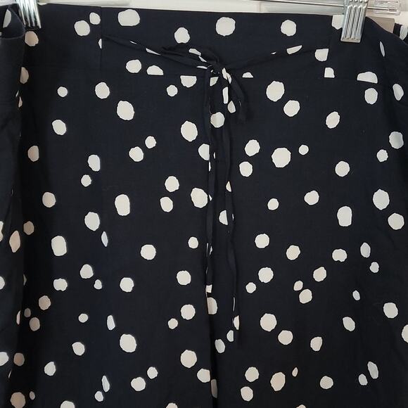 Maurices Dark Navy Rayon Dotted Pants. 2X - Picture 2 of 8